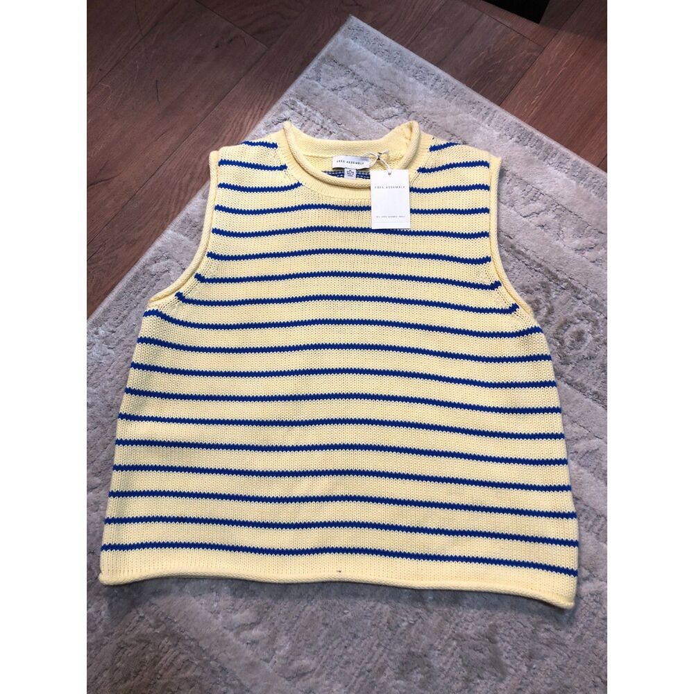Woman's XL Knit Yellow Striped Vest NEW